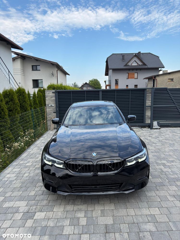 BMW Seria 3 330i xDrive Sport Line - 3