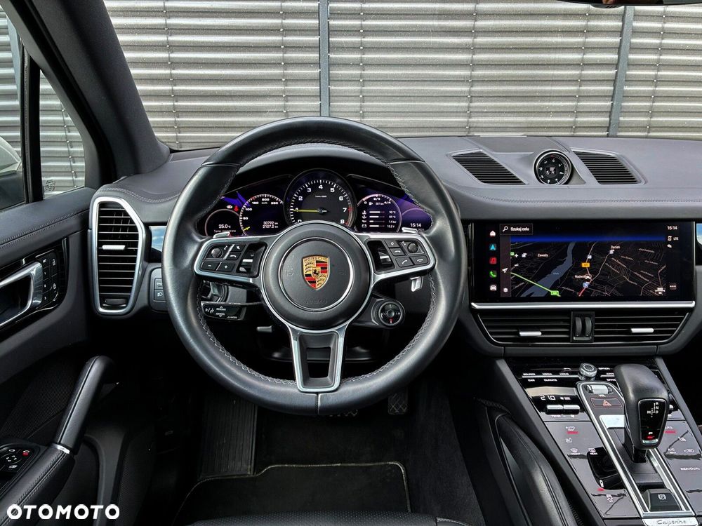 Porsche Cayenne - 18