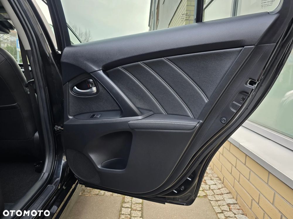 Toyota Avensis 1.8 Prestige - 22