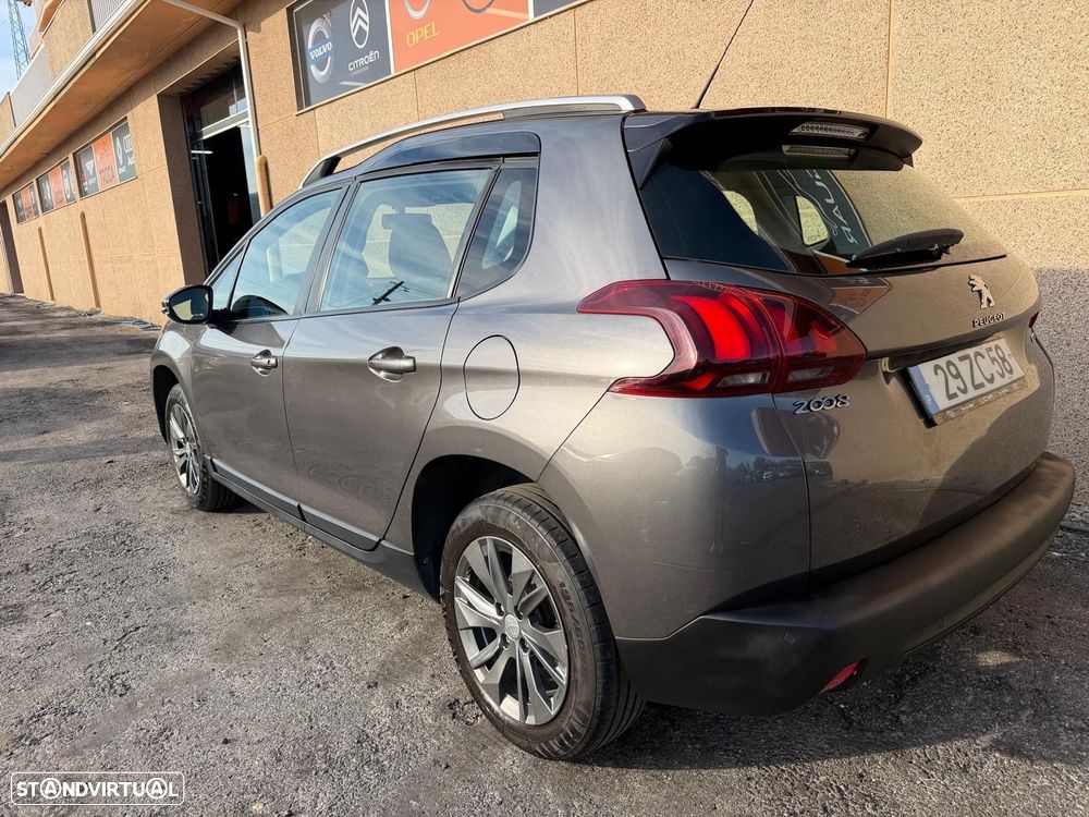 Peugeot 2008 1.2 PureTech Style - 11