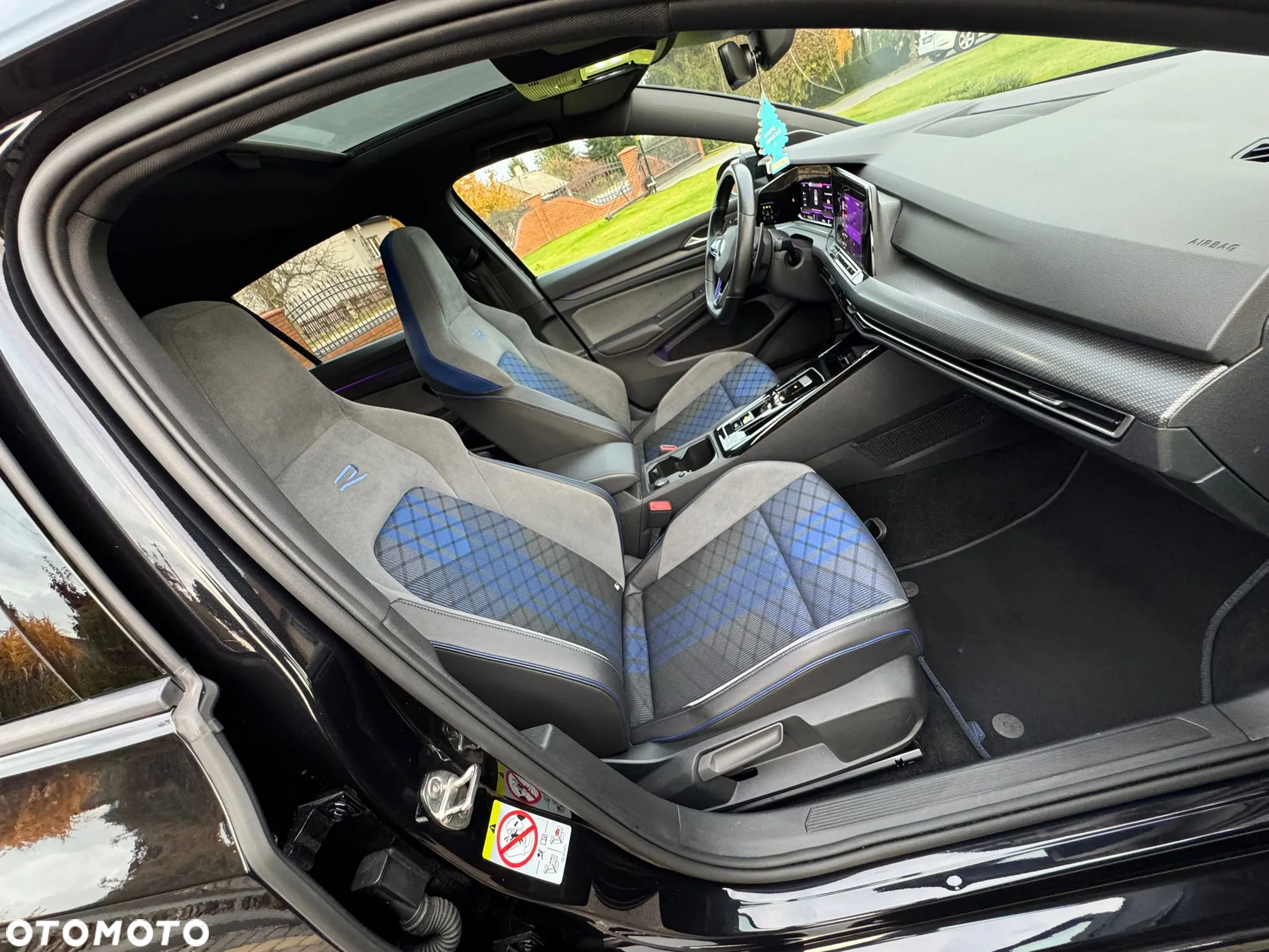 Volkswagen Golf VIII 2.0 TSI 4Motion R DSG - 16