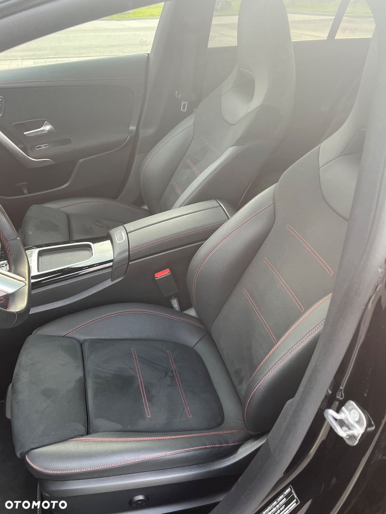 Mercedes-Benz CLA 250 4Matic 7G-DCT - 7