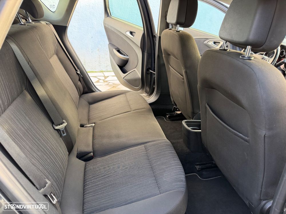 Opel Astra 1.3 CDTI Cosmo - 27