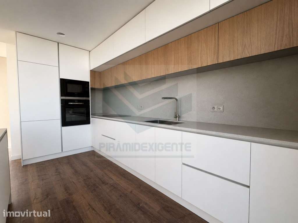 Moradia Isolada, Piscina, Garagem, Jardim Amplo, Azeitão - Grande imagem: 5/24