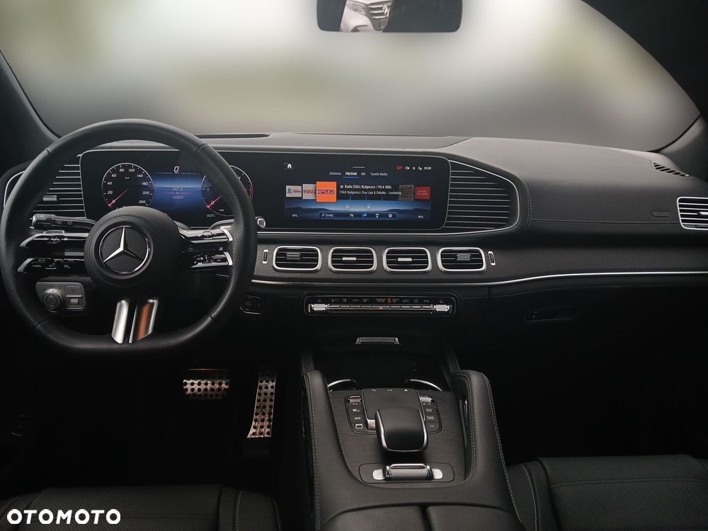 Mercedes-Benz GLS - 12
