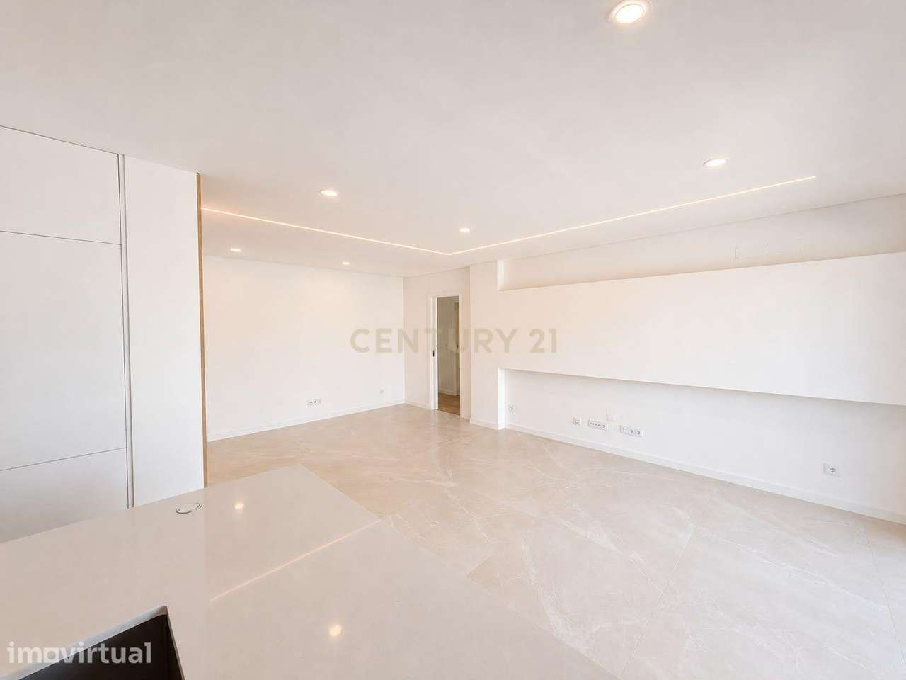 Moderno T2 para arrendamento na Quinta de S. Teresa - Grande imagem: 4/23