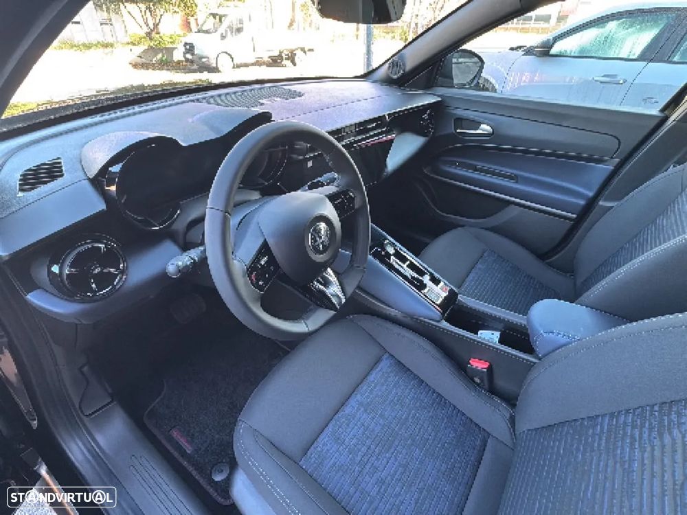 Alfa Romeo Junior 1.2 Intensa eDCT6 - 12