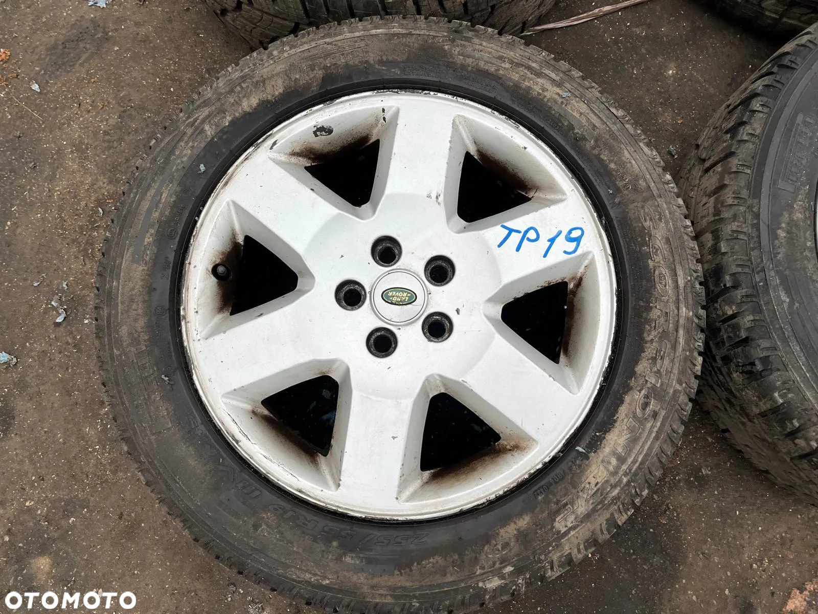 Alufelgi 19 cali RRC002900 z oponami PIRELLI 255/55 R19 Land Rover Discovery 3 III - 2