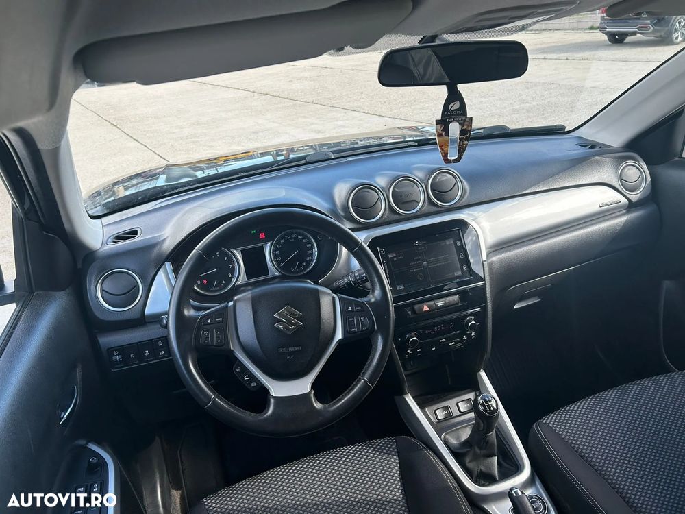 Suzuki Vitara 1.6 4X4 Spirit - 24