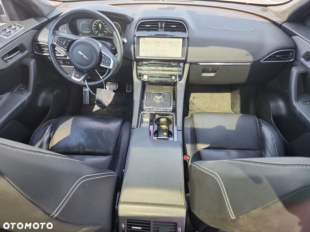 Jaguar F-Pace P250 AWD S - 9