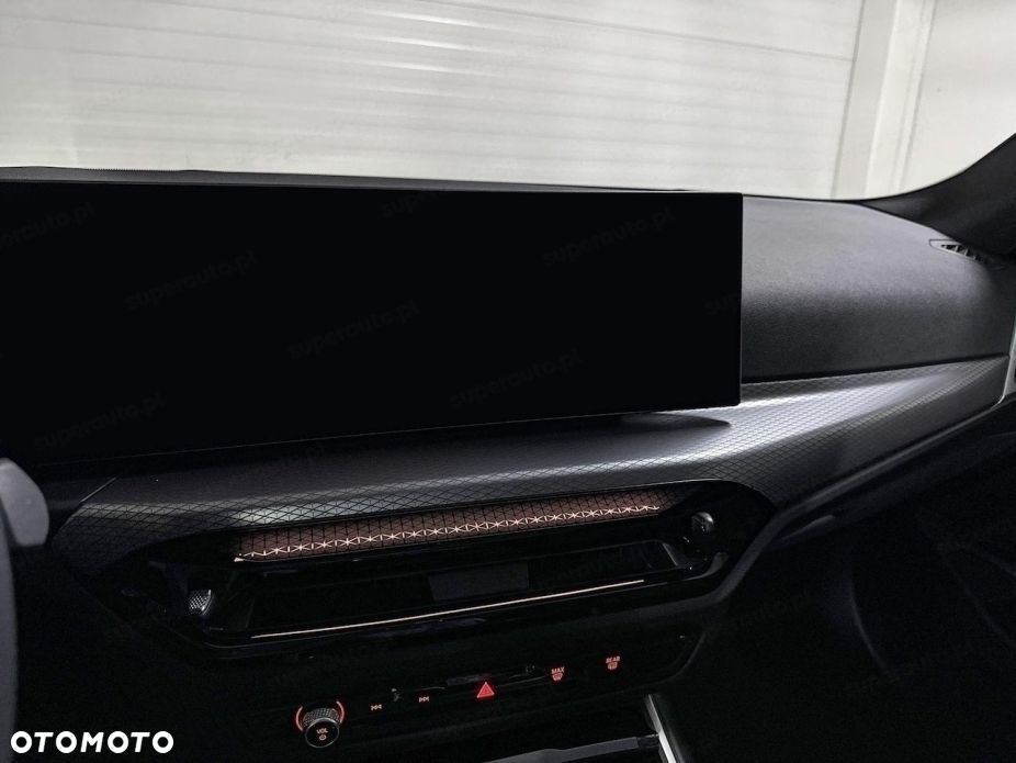 BMW Seria 3 320i M Sport - 10