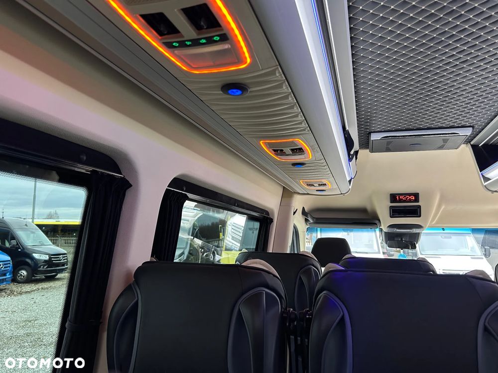Mercedes-Benz Sprinter 519 - 22