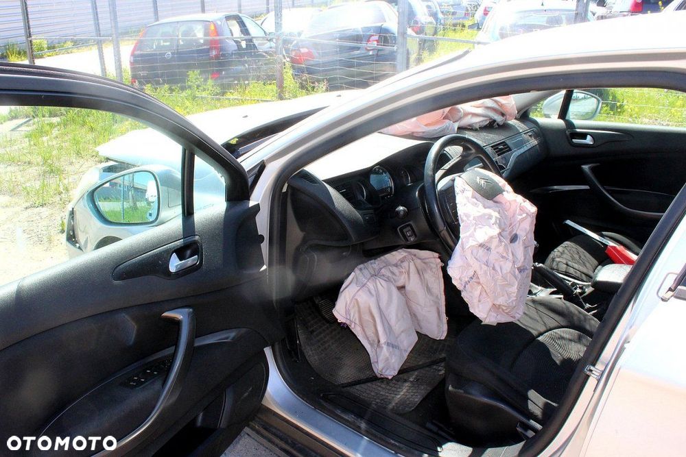 Citroen C5 II 2008 1.8i 6FY Sedan (MASKA, ZDERZAK, LAMPA, BŁOTNIK, DRZWI, SZYBA, FOTEL) - 6