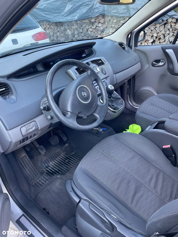 Renault Scenic 1.9 dCi Expression - 12