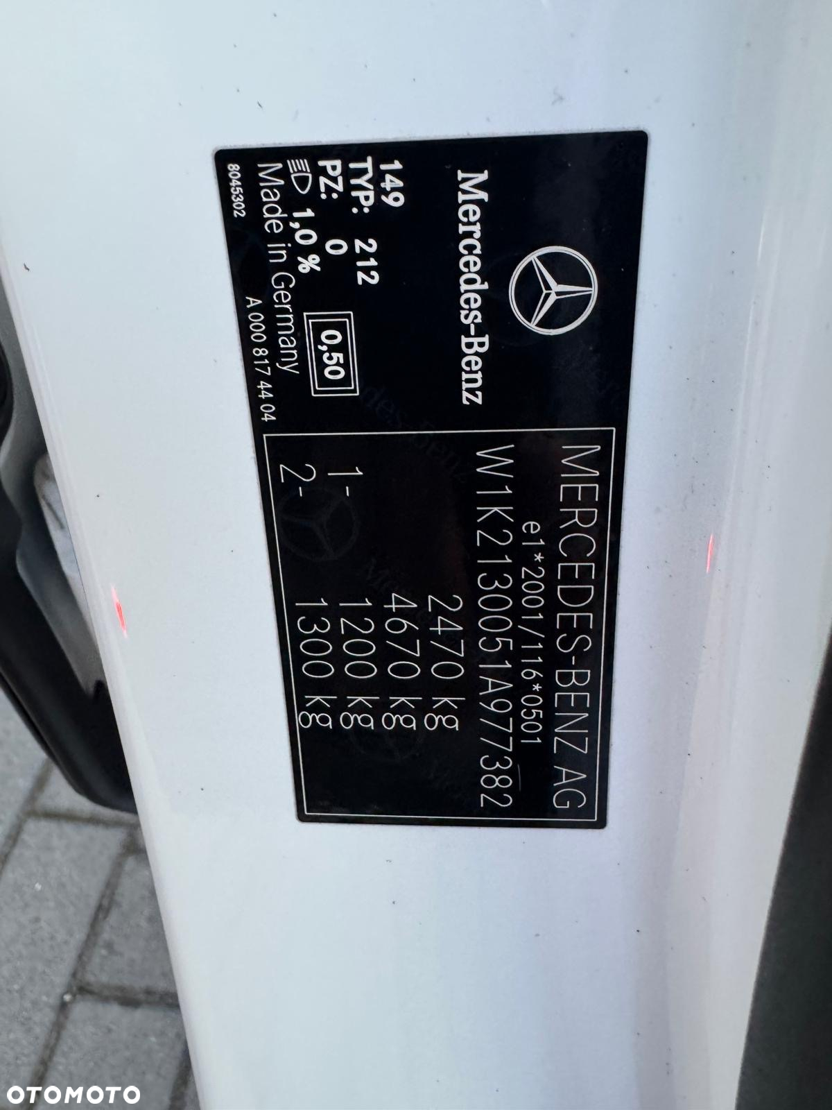 Mercedes-Benz Klasa E 220 d Coupe 4-Matic AMG - 30