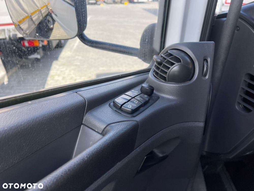Mercedes-Benz Atego 818 - 20