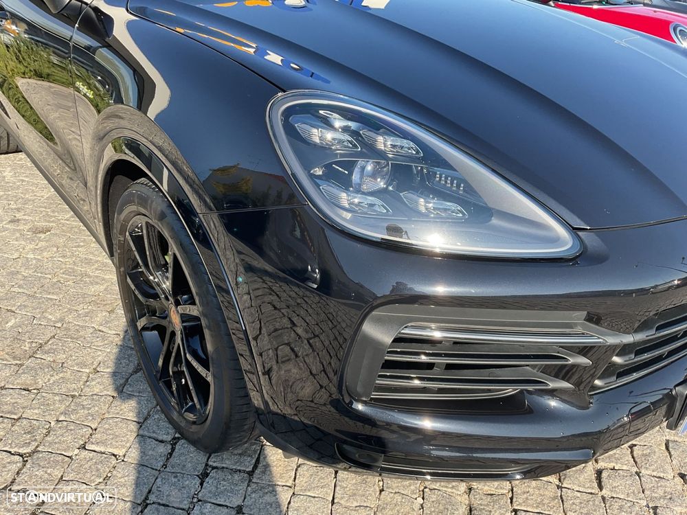 Porsche Cayenne Coupé E-Hybrid - 21