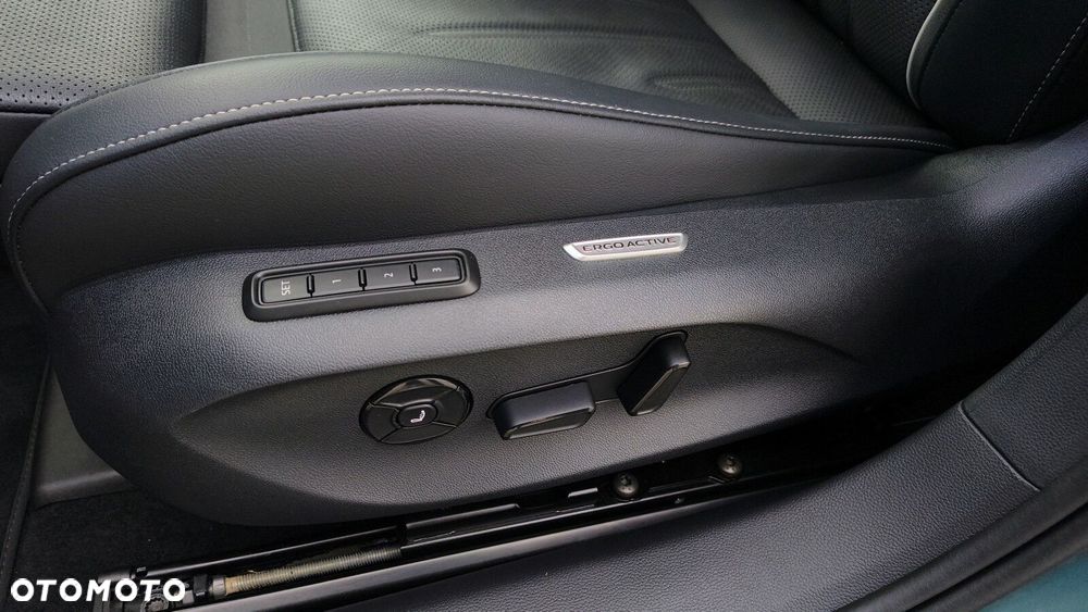 Volkswagen Passat - 36