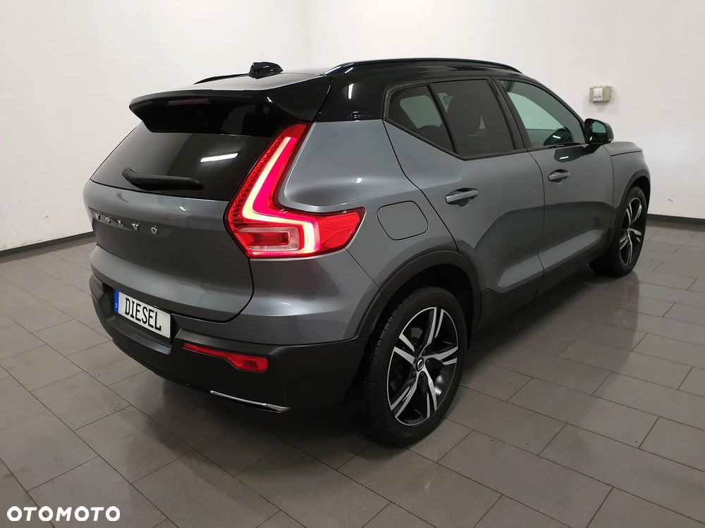Volvo XC 40 D4 AWD R-Design - 6