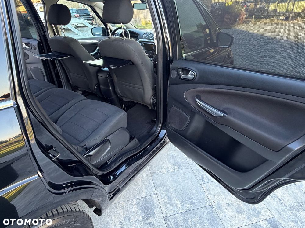 Ford S-Max - 10