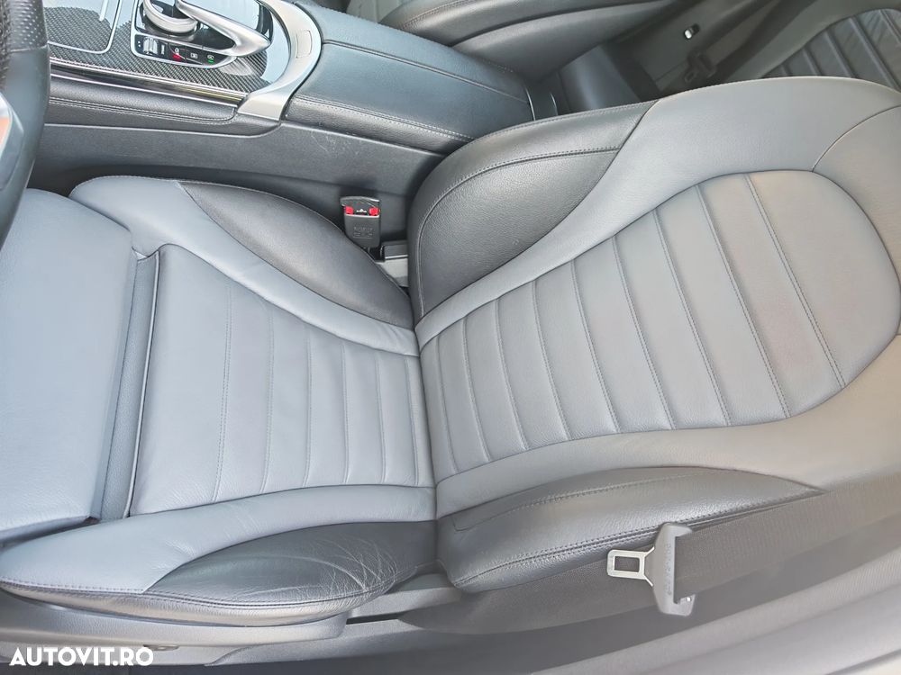Mercedes-Benz GLC Coupe 220 d 4Matic 9G-TRONIC AMG Line - 24