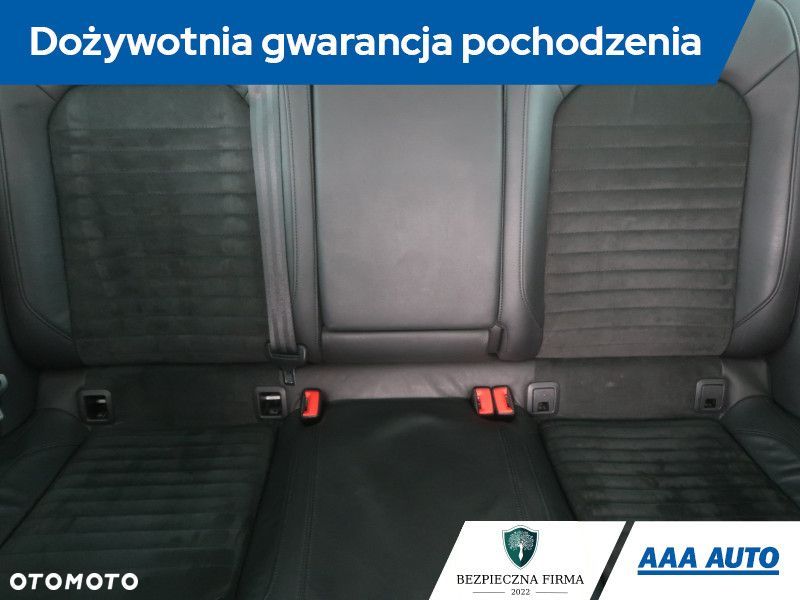 Volkswagen Passat Variant - 12