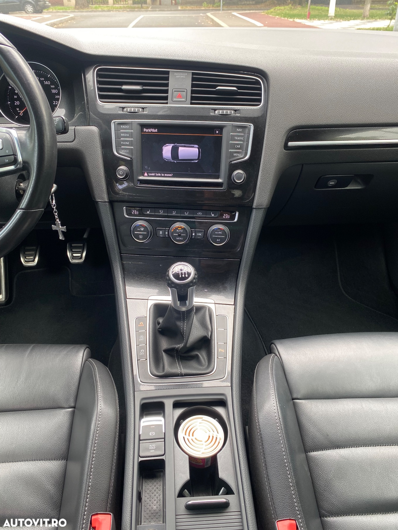 Volkswagen Golf 2.0 TDI DPF BMT GTD - 11