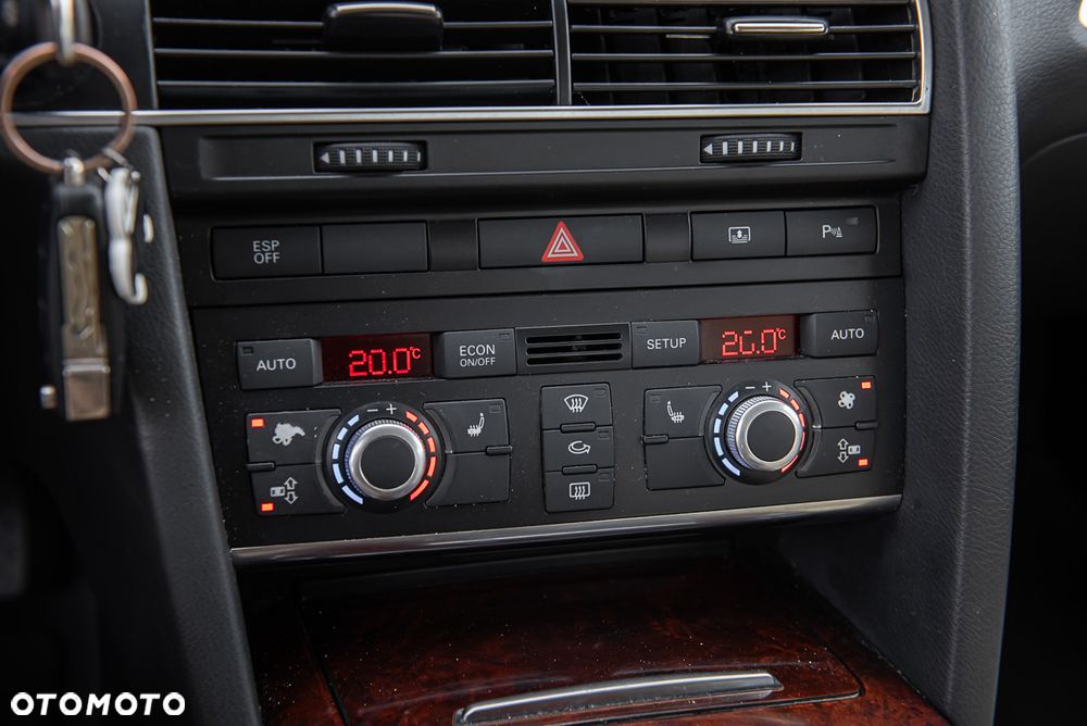 Audi A6 Limousine 3.2 FSI Quattro Tiptronic - 25