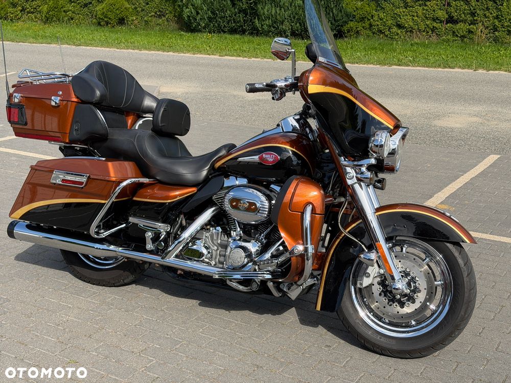 Harley-Davidson FLH Electra Glide - 1