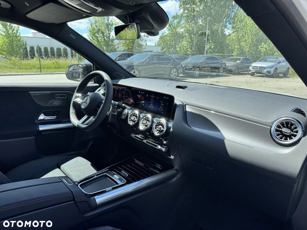 Mercedes-Benz GLA 200 mHEV AMG Line 7G-DCT - 17
