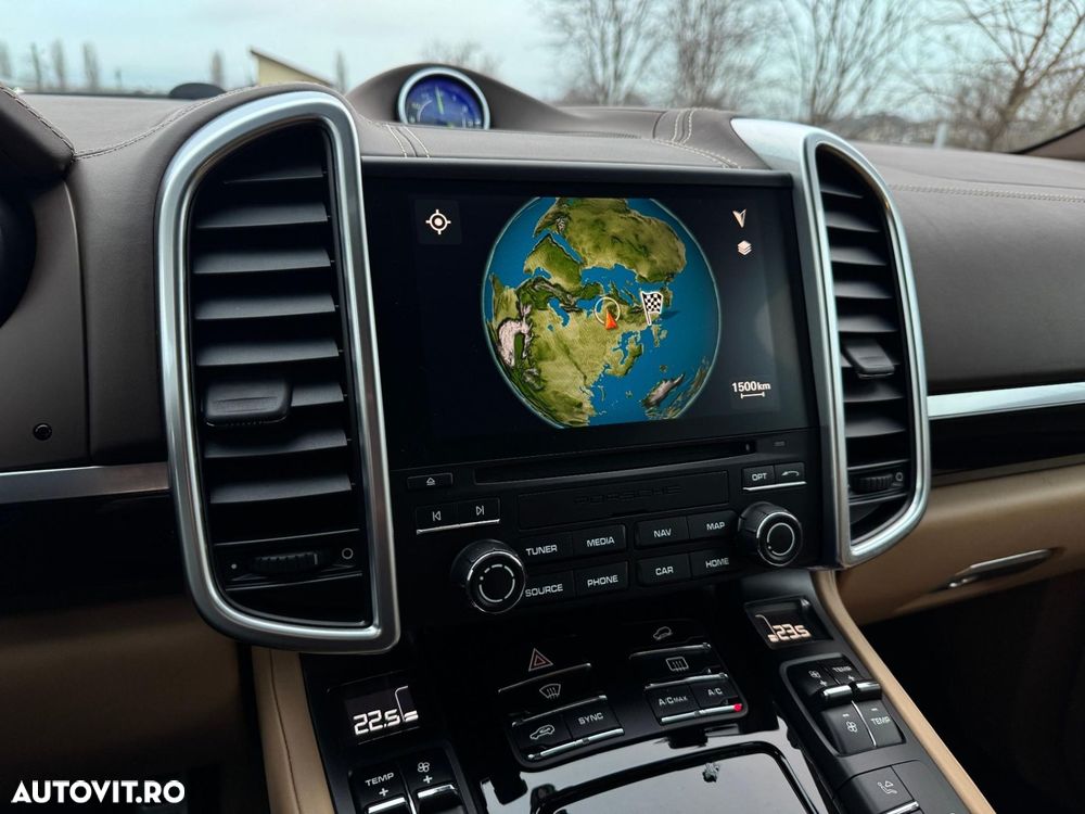 Porsche Cayenne - 11