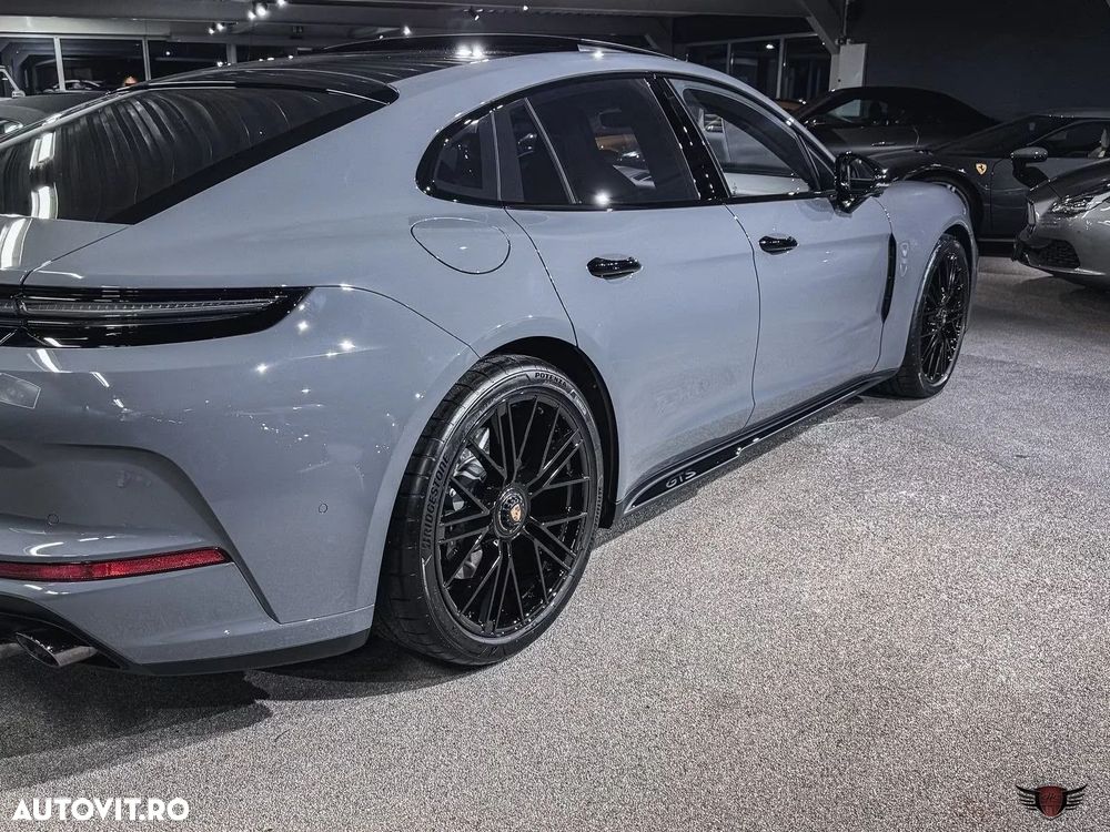 Porsche Panamera GTS - 18