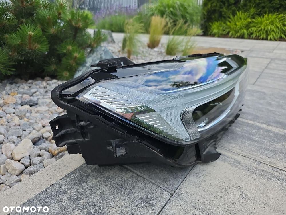 VOLVO XC60 II 2 Lampa prawa przód Full Led System 32133549 2017-2021 Chrom - 4
