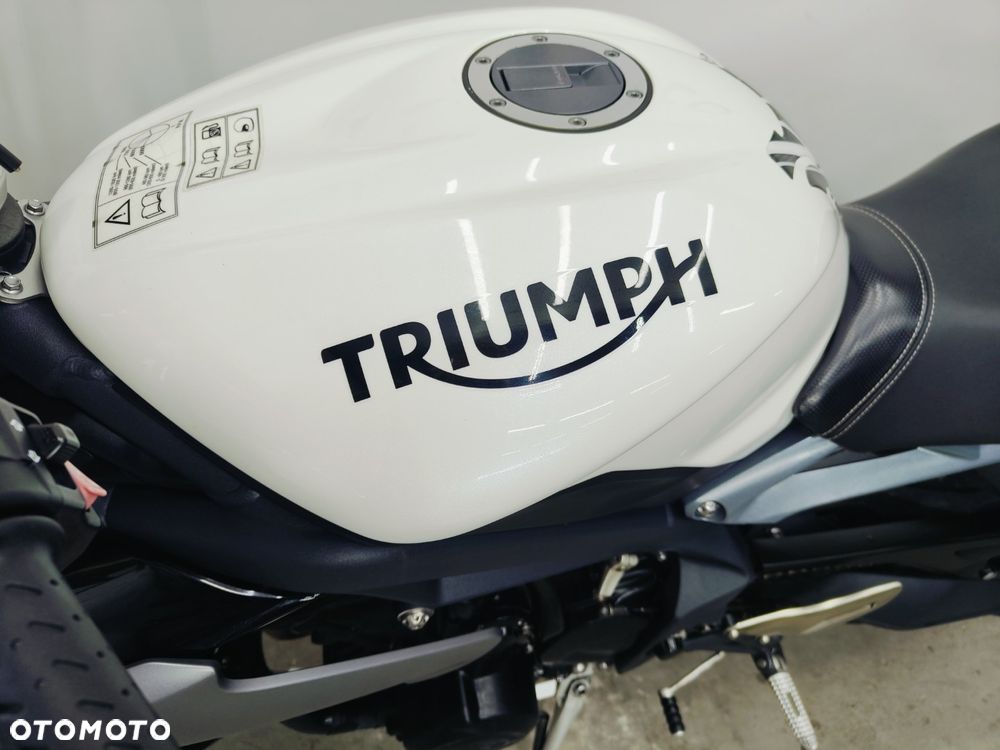 Triumph Street Triple - 22