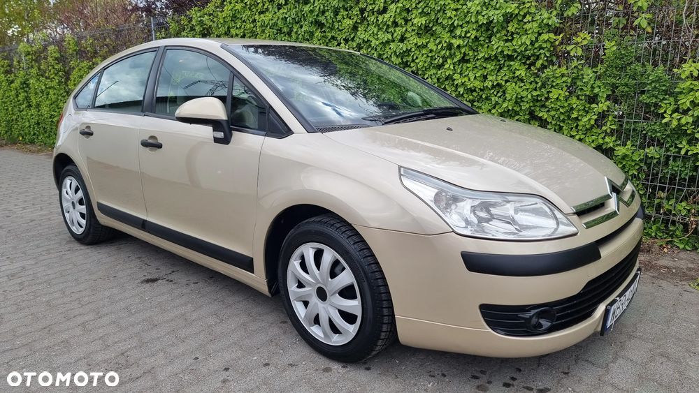 Citroën C4 1.6 16V Impress - 1