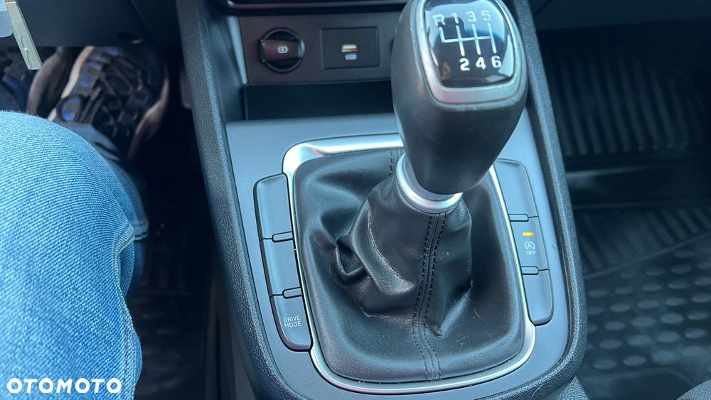 Hyundai Kona 1.6 CRDi 48V-Hybrid Select - 17