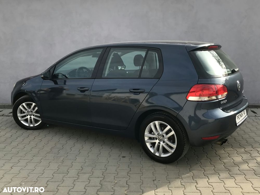 Volkswagen Golf 2.0 TDI DPF BlueMotion Technology DSG Comfortline - 5