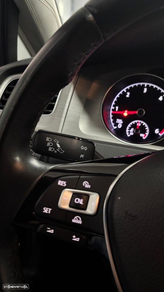 VW Golf Variant 1.6 TDi Confortline - 15