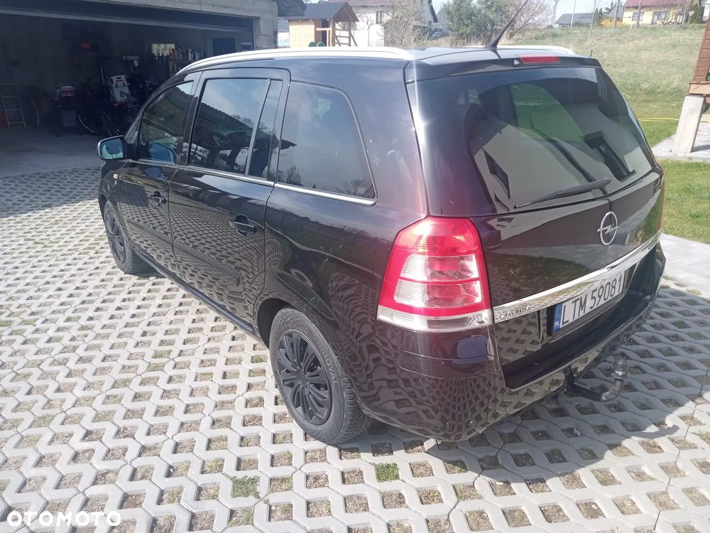 Opel Zafira - 12