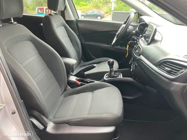 Fiat Tipo Station Wagon 1.3 M-Jet Lounge J17 - 30