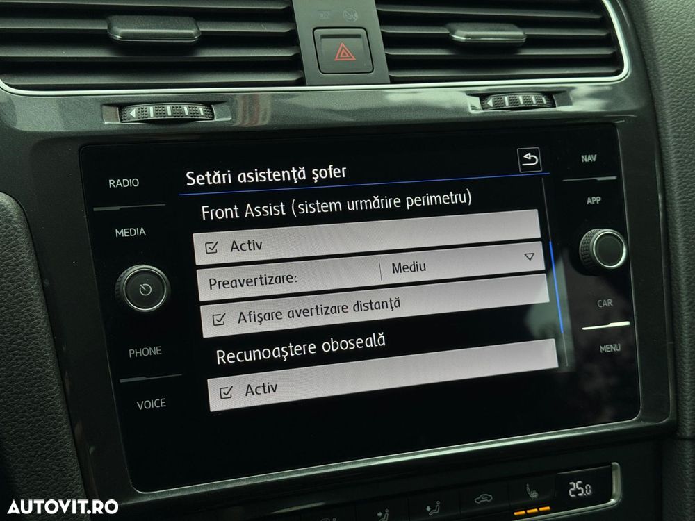 Volkswagen Golf - 15