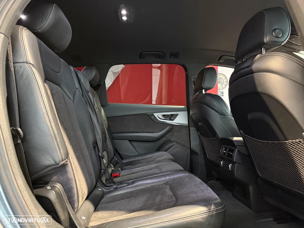 Audi Q7 3.0 TDI quattro S-line Tiptronic 7L - 8