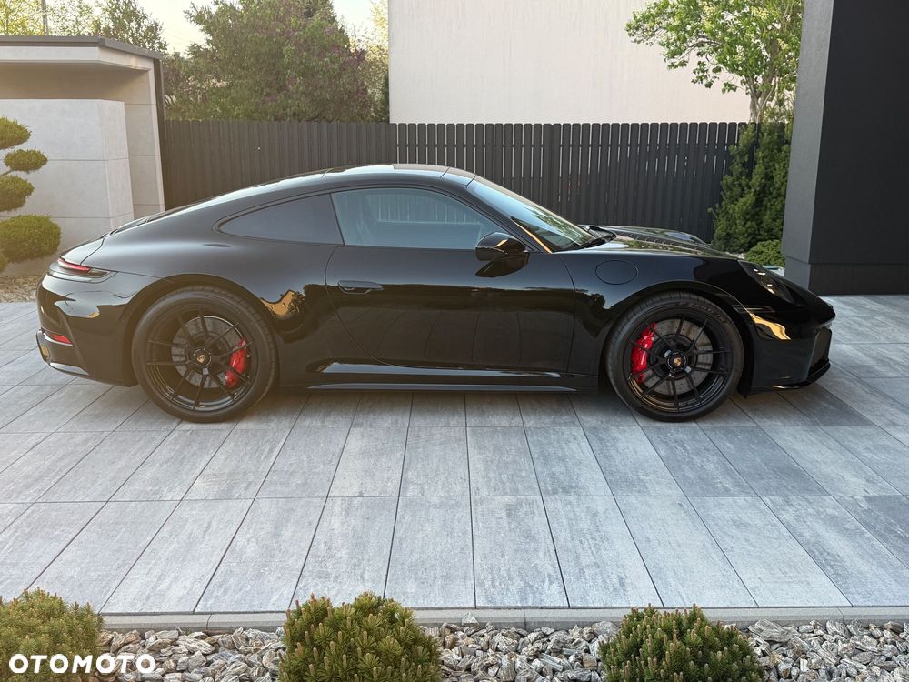 Porsche 911 Carrera T-Hybrid 4 GTS - 4