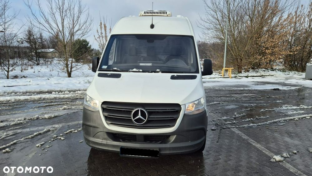 Mercedes-Benz Sprinter - 4