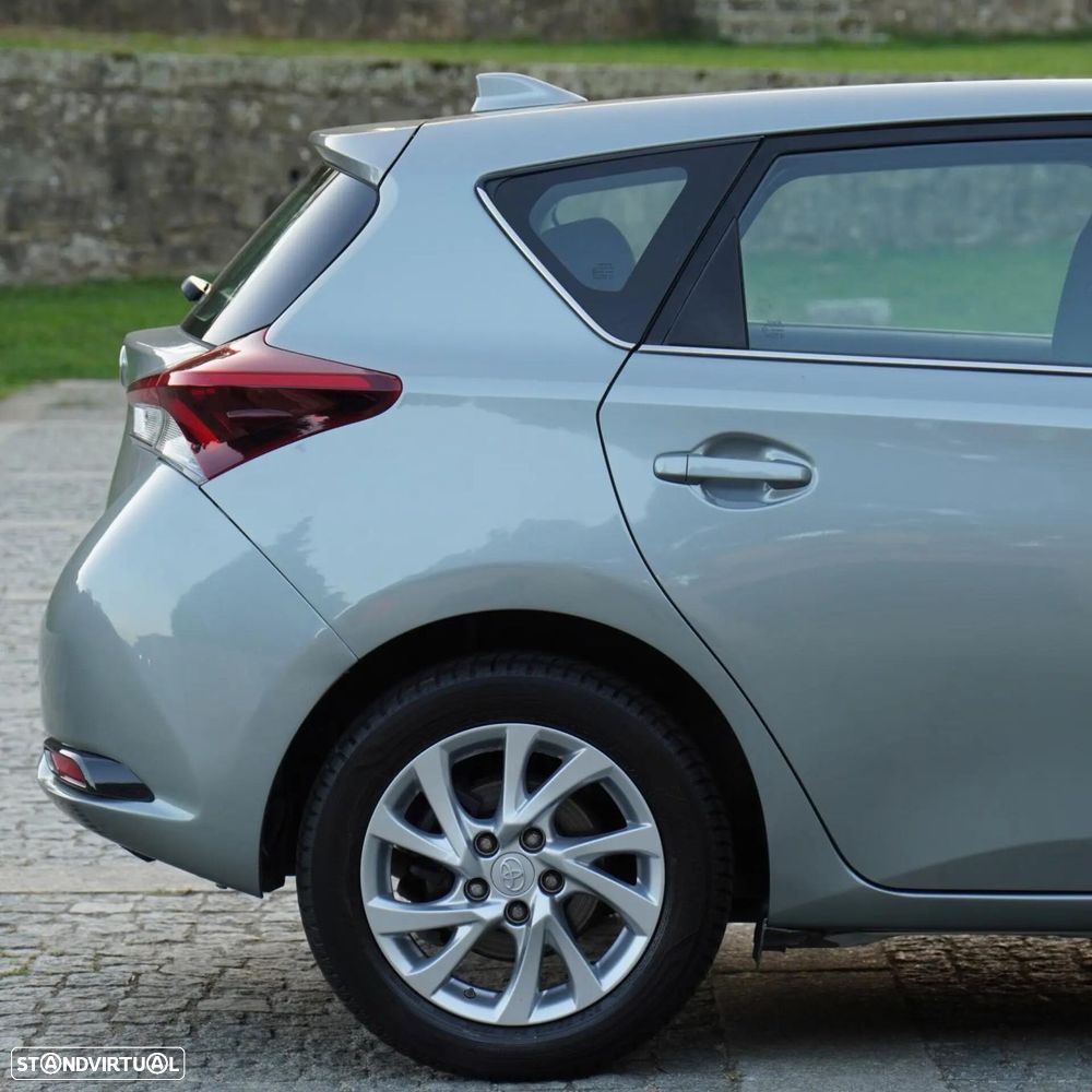 Toyota Auris 1.8 HSD Active - 45
