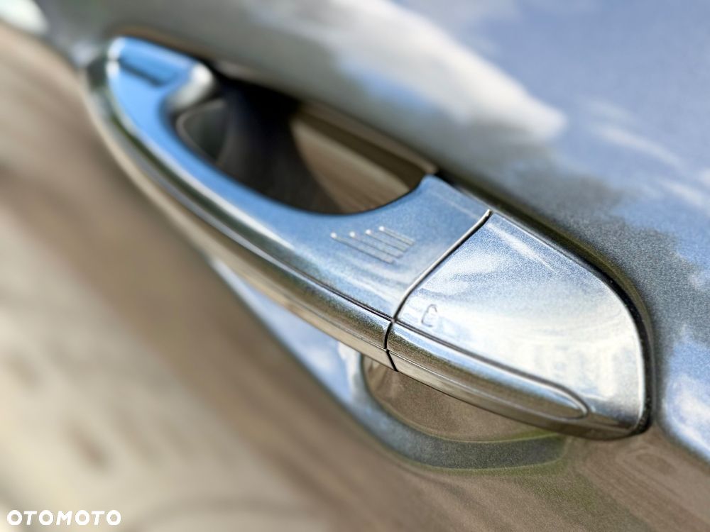 Ford Mondeo - 38