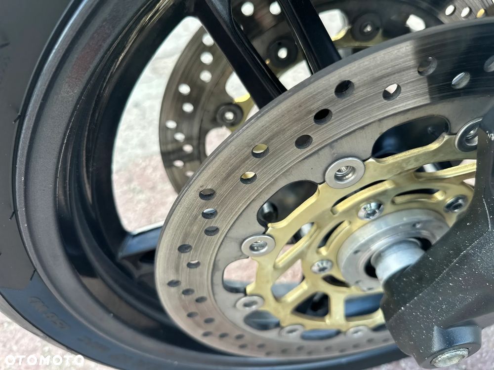 Triumph Speed Triple - 13
