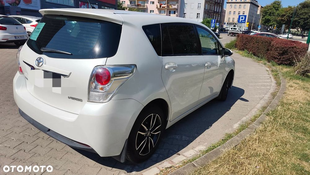Toyota Verso 2.0 D-4D Prestige - 10
