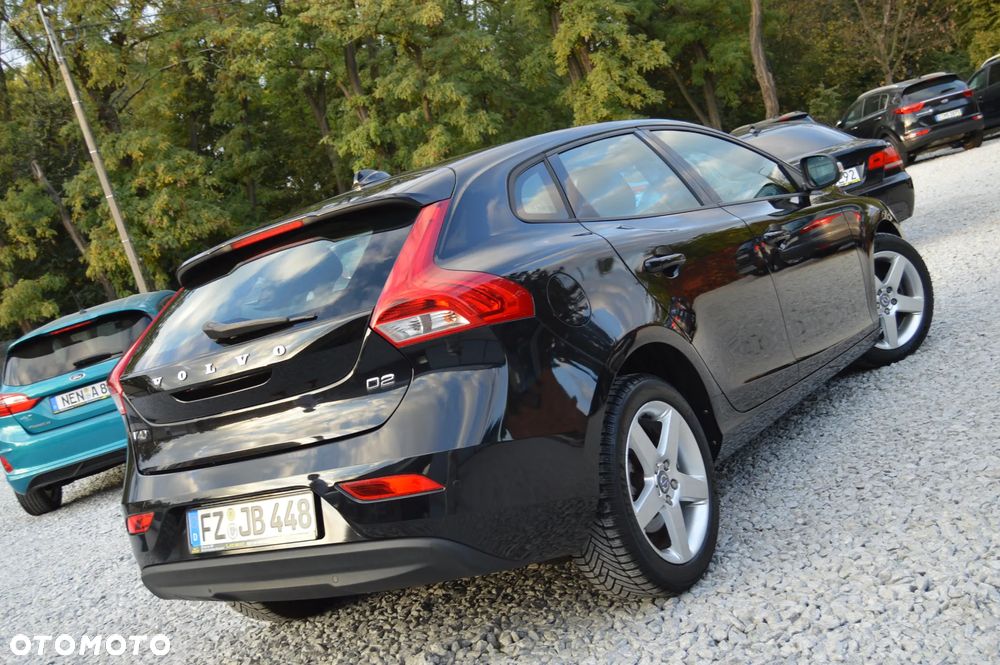 Volvo V40 D2 Momentum - 22