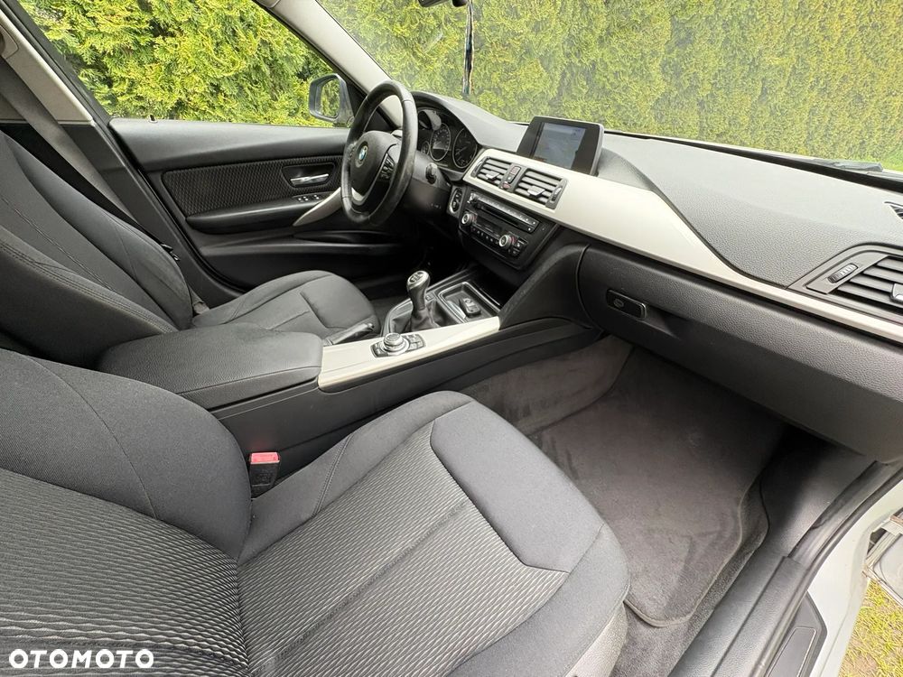 BMW Seria 3 320d Blue Performance Sport Line - 8